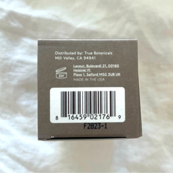 True Botanicals Nourishing Cleanser - Picture 2 of 2